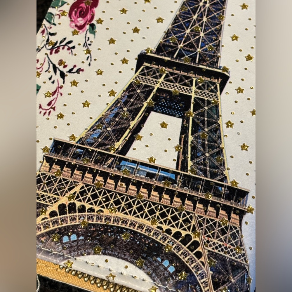 BeAuTiFuL Boutique Paris Crossbody Wallet! 💕 - Picture 7 of 10